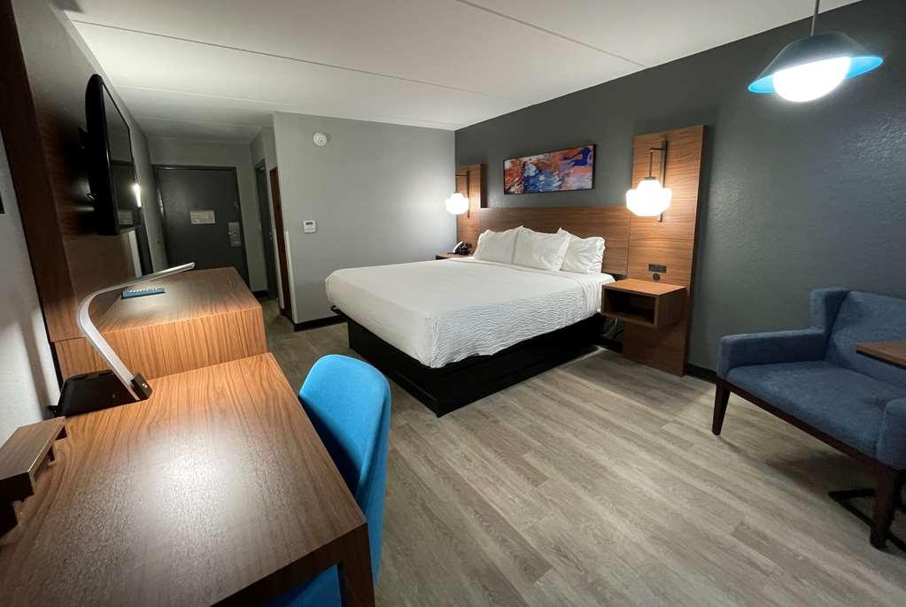 La Quinta Inn & Suites By Wyndham Fayetteville I-95 Oda fotoğraf